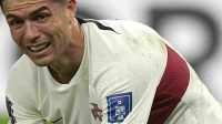 060704800_1670720137-Momen_Pilu_Cristiano_Ronaldo_Menangis_di_Lapangan-AP__2_