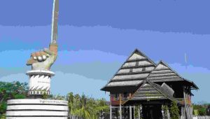 istana-kerajaan-luwu
